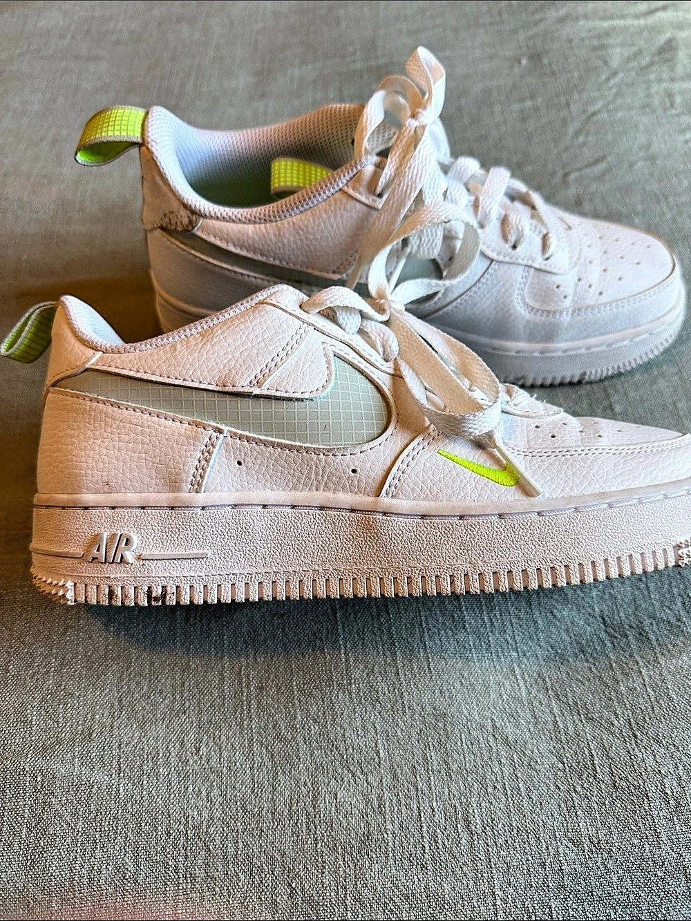 Nike Air Force 1 White & Green US 6Y Like New